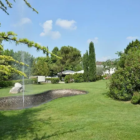 Guest house La Mola 3*