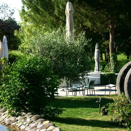 Guest house La Mola 3*